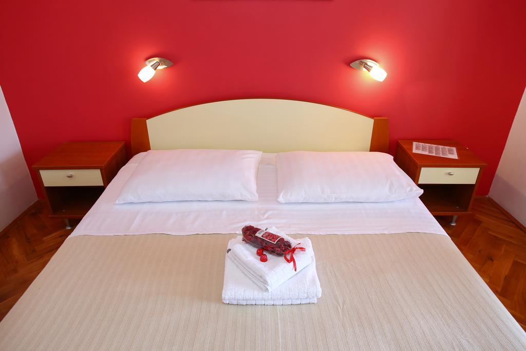 Rooms & Apartments Soline Nuove Biograd Na Moru Luaran gambar